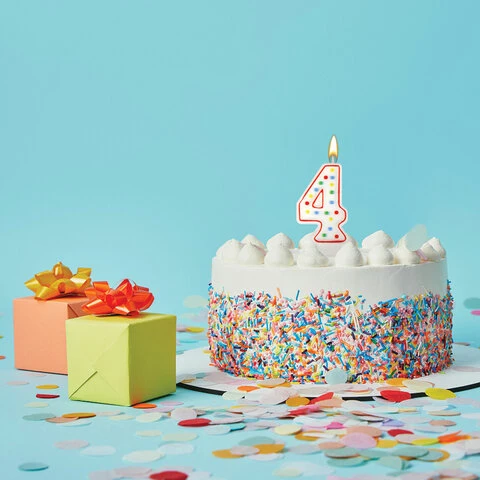 Свеча-цифра для торта "4" ДВУСТОРОННЯЯ с конфетти, 8,5 см, ЗОЛОТАЯ