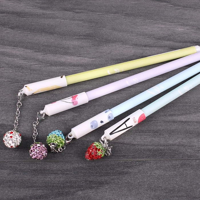 Ручка гелевая синяя "Darvish" с брелоком Клубничка