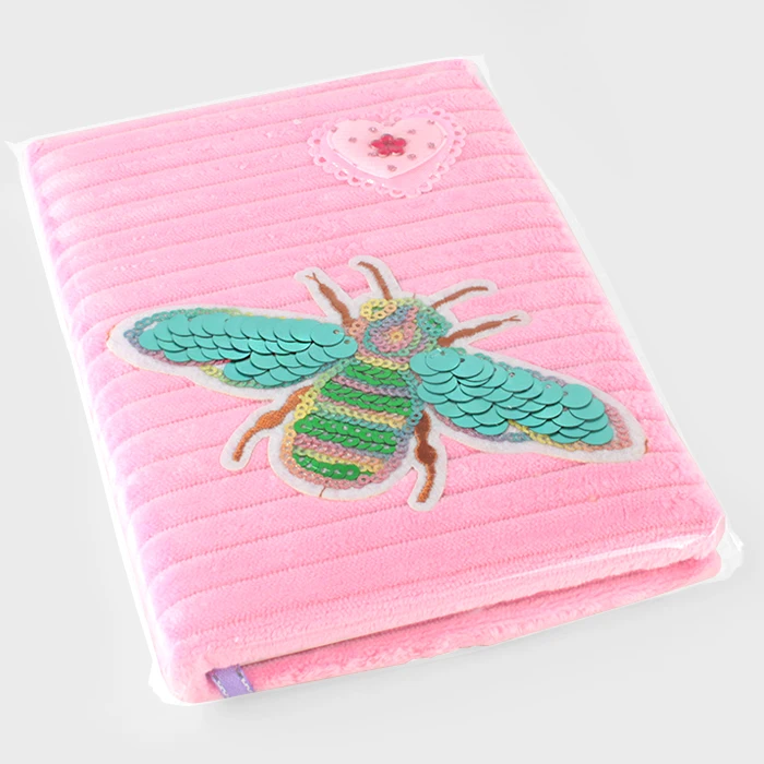 Блокнот 12*18,8см 60л "меховой" с рисунком из пайеток