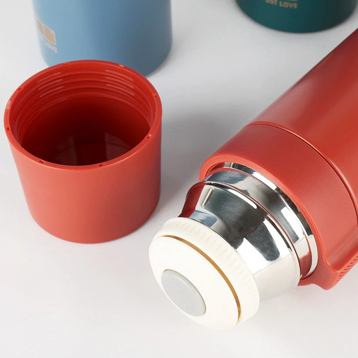 Бутылка (термос) для воды (500 мл)