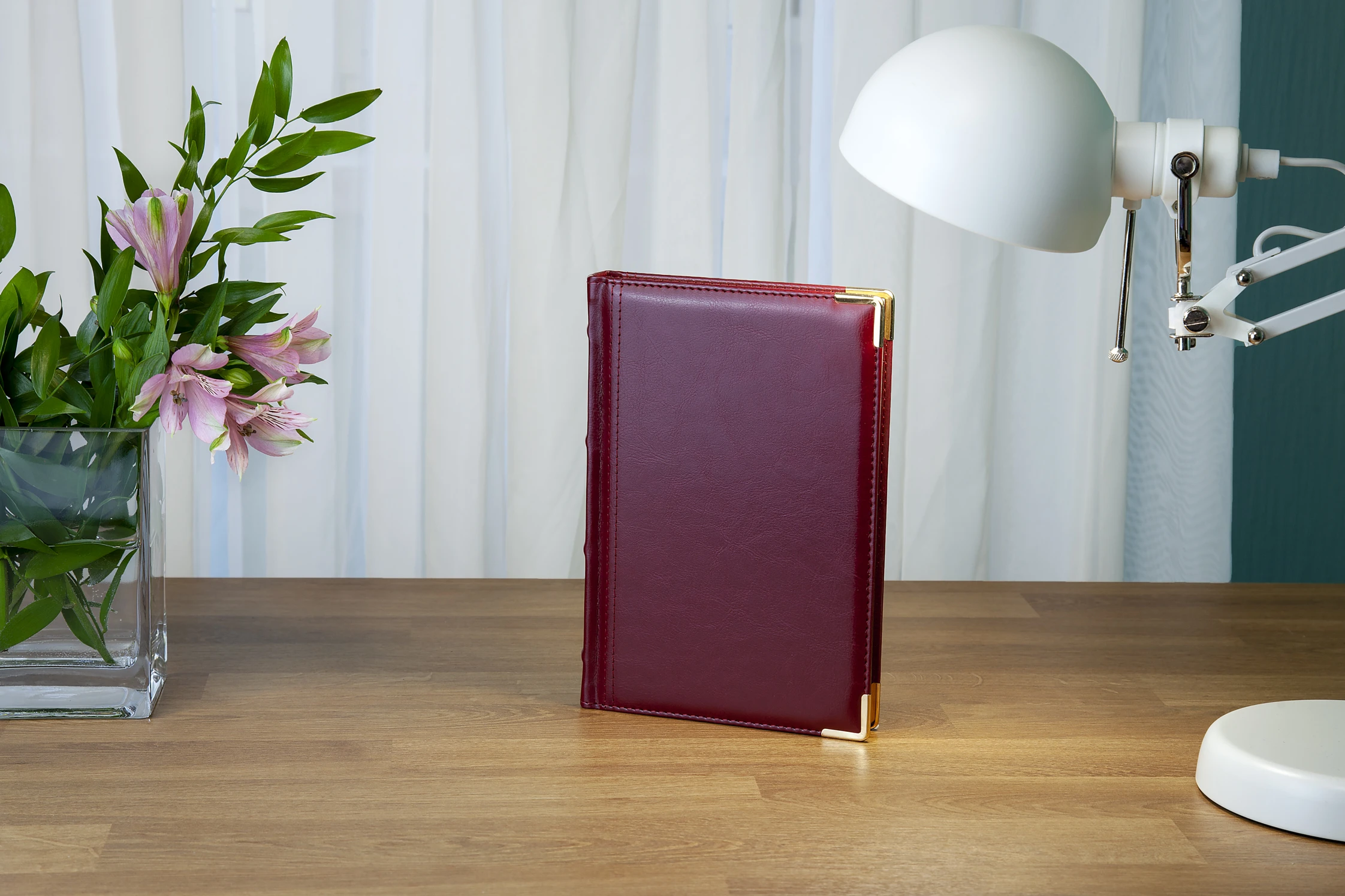 ЕЖЕДНЕВНИК А5+ П/ДАТ. "BOSS" (БОРДОВЫЙ) ЕЖЕДНЕВНИК А5+ П/ДАТ. "BOSS" (БОРДОВЫЙ)