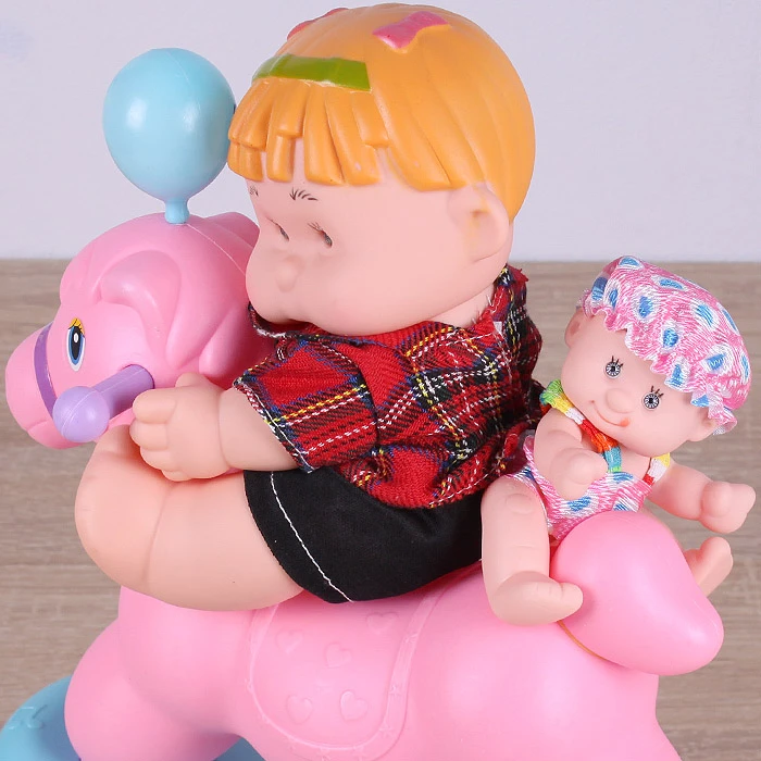 Куклы 2шт на конике