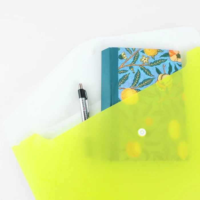 Папка-конверт на кнопке А4 Diamond салатовая с дополнительным карманом Папка-конверт на кнопке А4 Diamond салатовая с дополнительным карманом