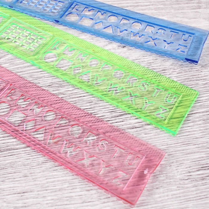 Линейка 20см пластиковая прозрачная ассорти Линейка 20см пластиковая прозрачная ассорти