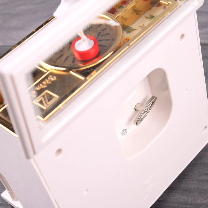 Сувенир-шкатулка "Пианино" музыкальная Сувенир-шкатулка "Пианино" музыкальная